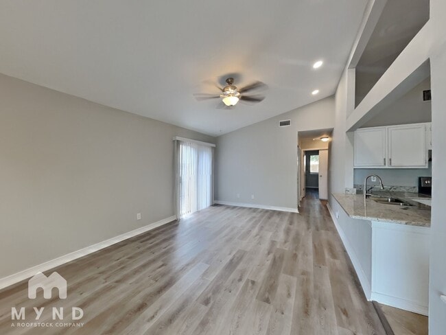 Foto del edificio - 8308 Steamboat Ln