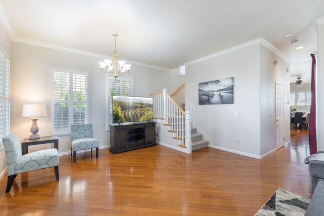 Foto del edificio - Stunning 4BR House in Santa Rosa