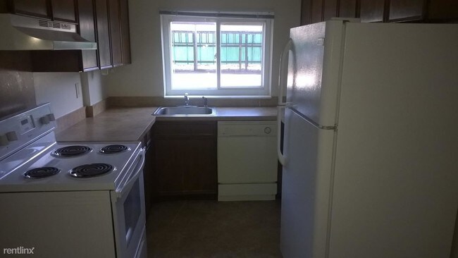 Building Photo - 1035 Chester Rd