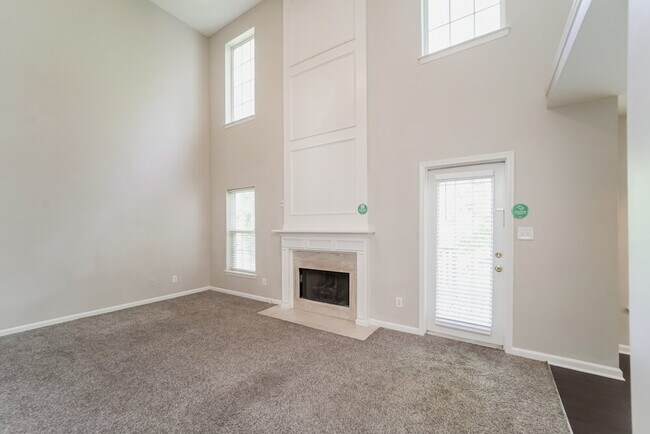 Foto del edificio - 7420 Baylor Way Ct