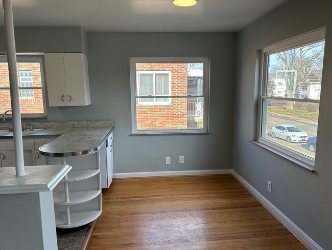 Foto del edificio - 835 S Fort Thomas Ave