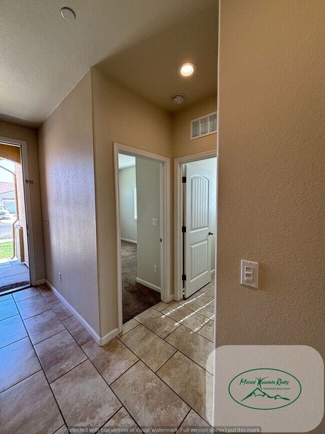 Building Photo - 3 br, 2 bath House - 4411 Andrea