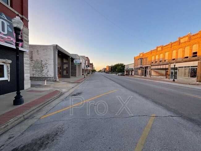 Foto del edificio - 34 S Main St