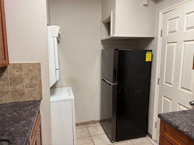 Foto del edificio - 9707 Richmond Ave.