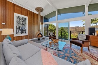 Building Photo - 453 Wellesley Ave