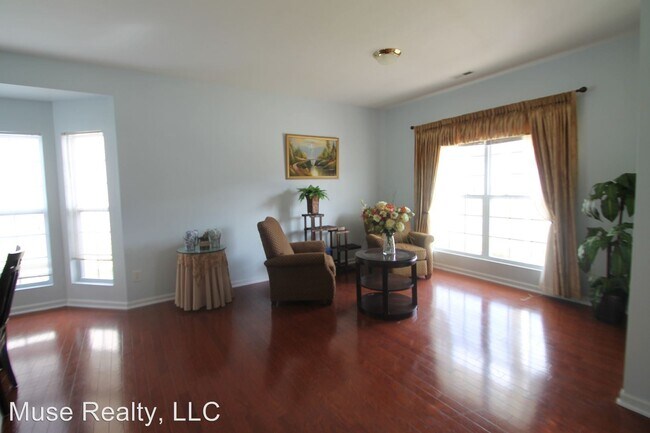 Building Photo - 4 br, 2.5 bath House - 1111 Ross Brook Trace