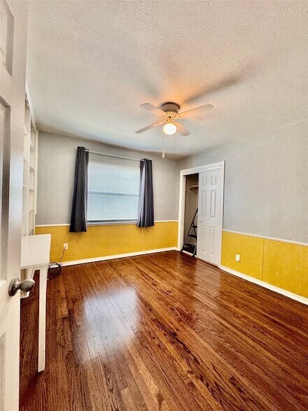 Building Photo - 2104 Hillburn Dr