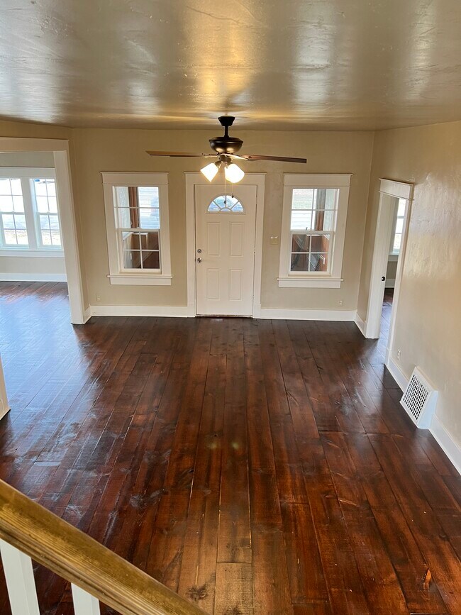 1805 Chouteau Ave, Baxter Springs, KS 66713 House Rental in Baxter Springs, KS