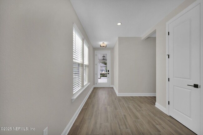 Foto del edificio - 10005 Filament Blvd