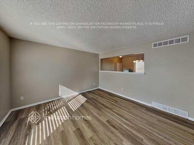 Foto del edificio - 9954 Columbine St