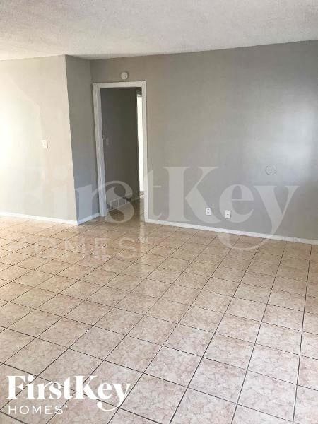 Foto del edificio - 6217 E 95th Terrace