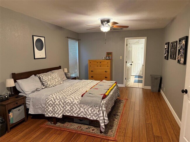 Foto del edificio - 4903 Summerset Trail