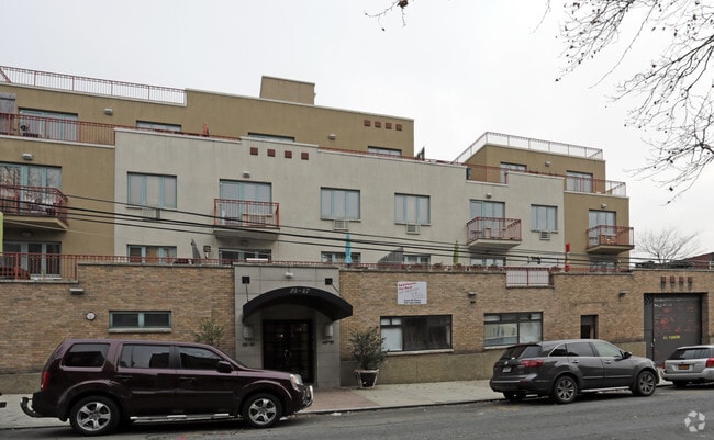 Building Photo - 24-47 44th St