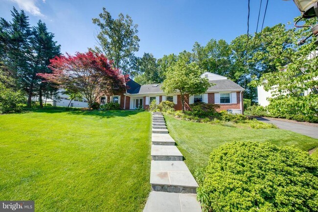 Foto del edificio - 1440 Highwood Dr