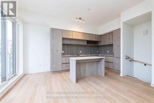 Building Photo - 10 David Eyer Rd