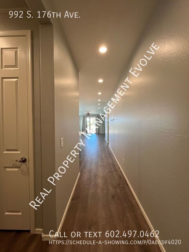 Foto del edificio - STUNNING Goodyear Home!!