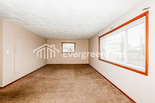 Foto del edificio - 5941 Winston Dr