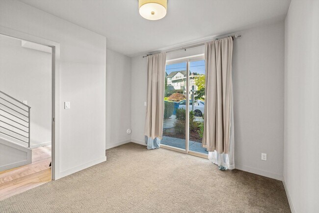 Foto del edificio - LUXURY MAGNOLIA 3 BED TOWNHOME FOR RENT W ...