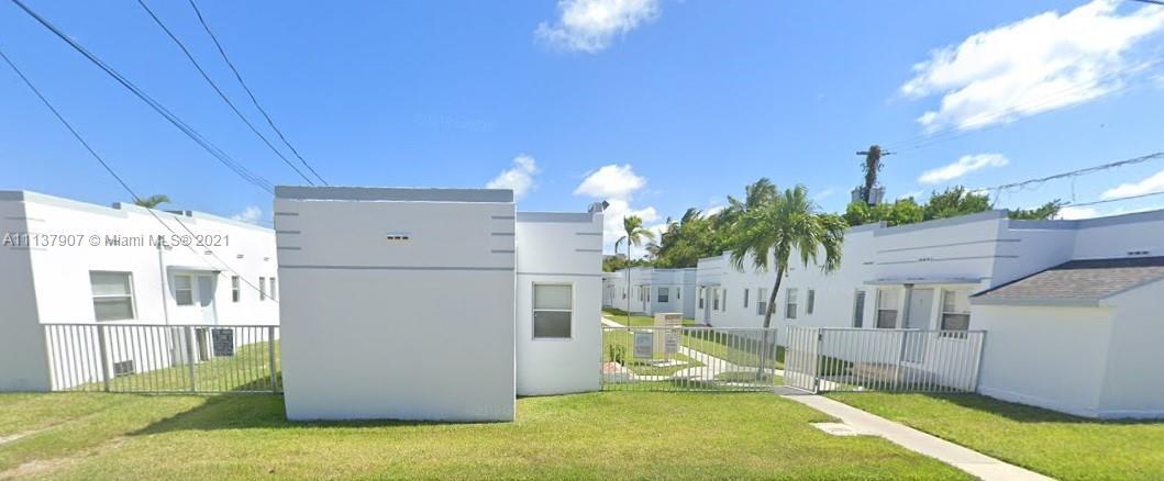 Foto principal - 632 NE 85th St