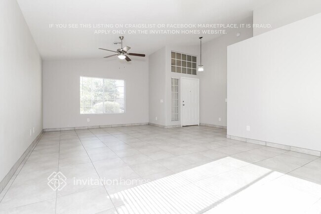 Foto del edificio - 11312 W Puget Ave