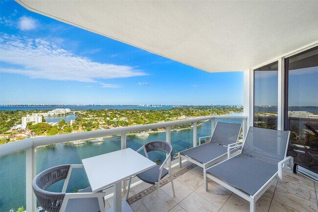 Foto del edificio - 4775 Collins Ave