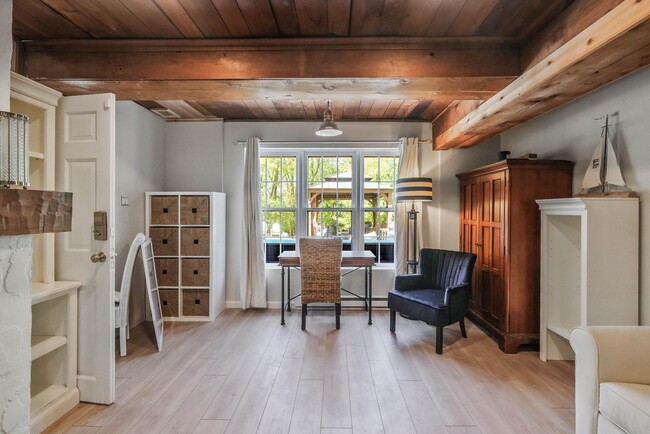 Foto del edificio - 93 Edgewood Ave