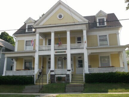 Building Photo - 20 Grand St
