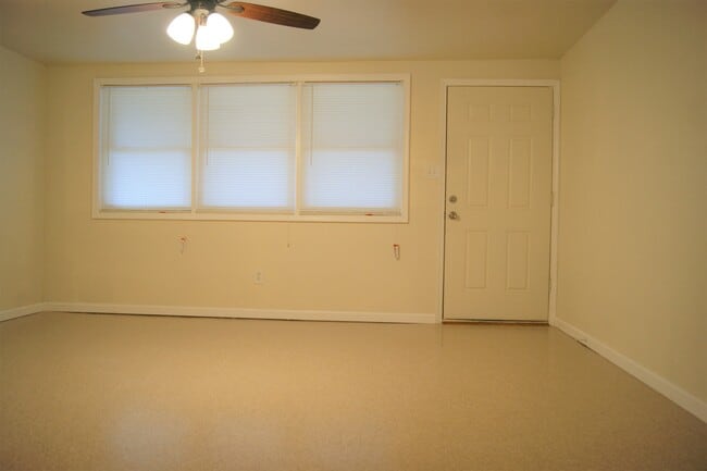 Building Photo - Centrally Located 3-Bedroom Halethorpe Hom...