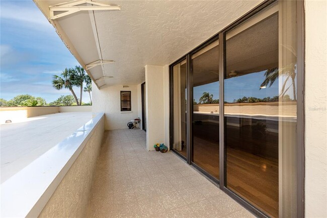 Building Photo - 736 Island Way
