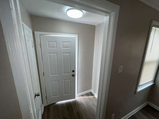 Foto del edificio - Three Bedroom Bungalow Ready for You