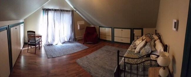 Building Photo - 960 Main St