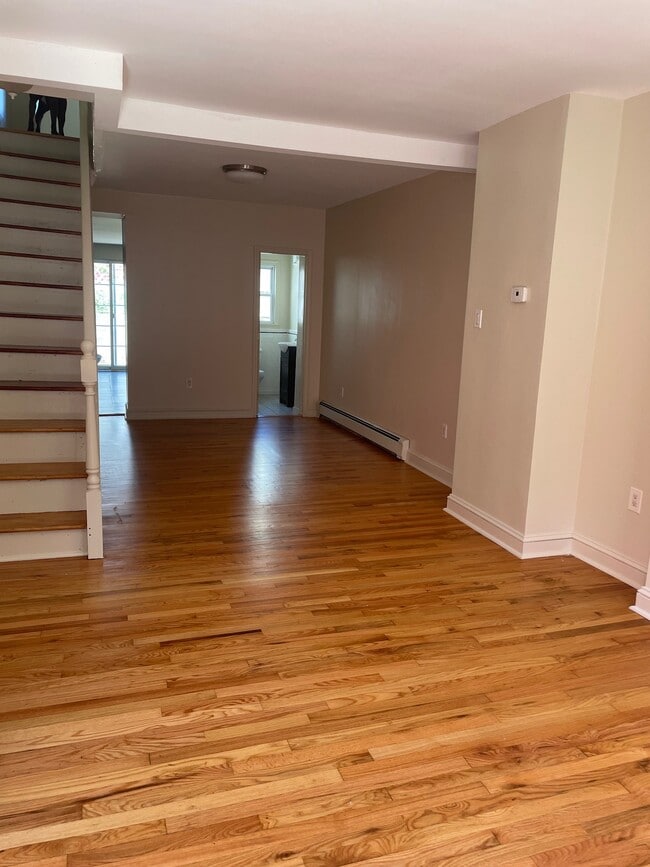 first floor entry & living space - 3044 Amber St