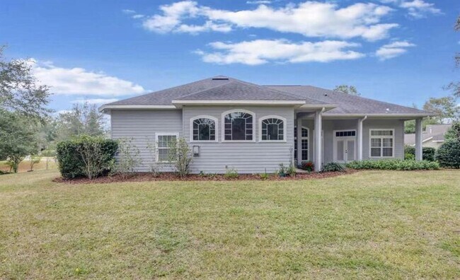Building Photo - 8707 SW 15th Ave