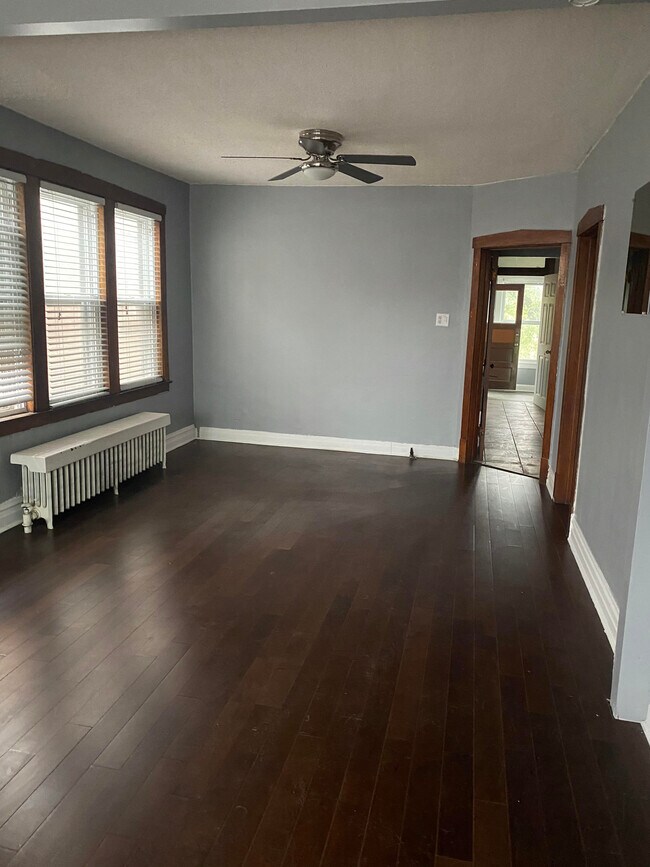 Building Photo - 1632 S 47th Ct