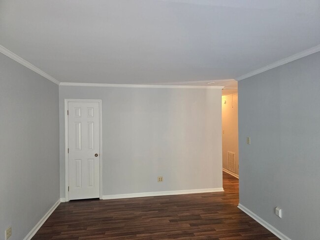 Building Photo - 2214 Daley Rd