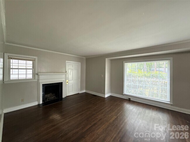 Foto del edificio - 1412 Claridge Ln