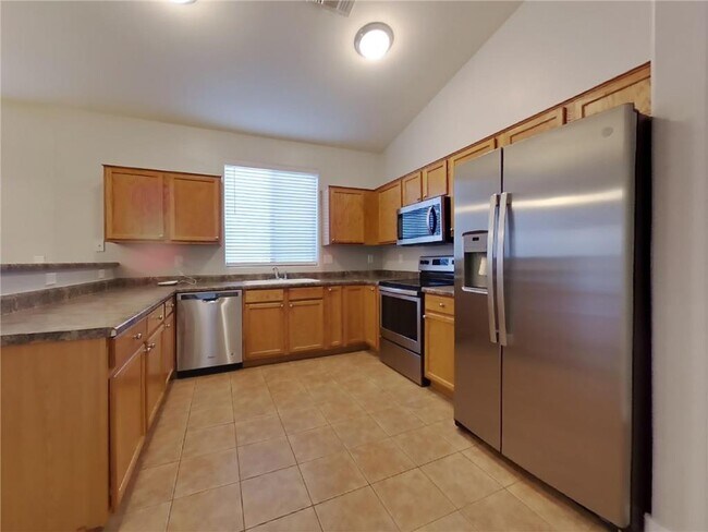 Foto del edificio - 220 W 102nd St