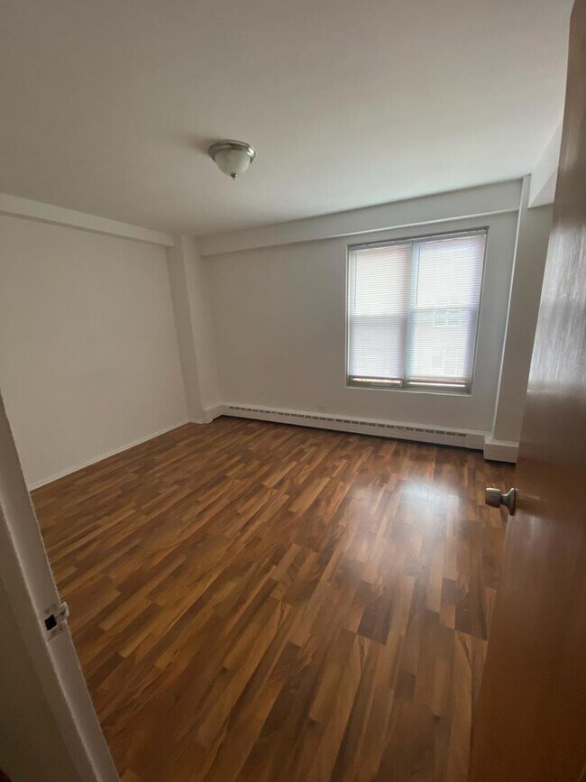 Foto del edificio - 2630 W Berwyn Ave