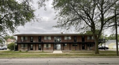 Building Photo - 2444 2nd St