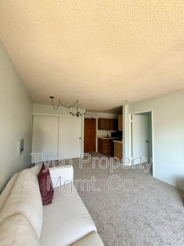 Foto del edificio - 6650 Amherst St