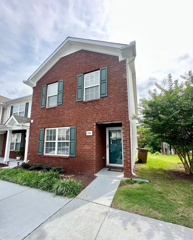 Primary Photo - Welcome Home! Rare 3 Bedroom 2.5 Bath Town...
