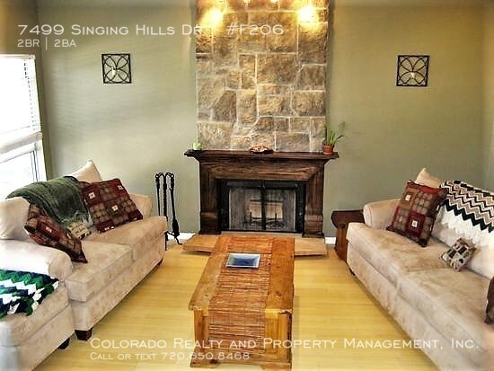 Building Photo - Cozy 2 bedroom Condo Near Boulder