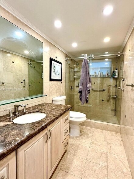 Foto del edificio - 3750 NE 169th St