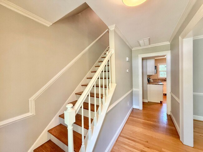 Foto del edificio - **OFFERING REFUNDABLE APPLICATION FEES & $150 MOVE IN PROMOTION** Terrific 3BD, 1.5BA North Ralei...