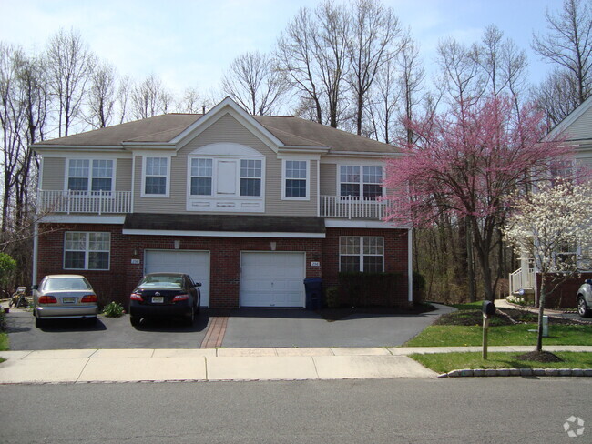 Building Photo - 256 Fountayne Ln