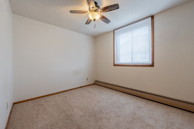 Foto del edificio - Hillcrest Apartments