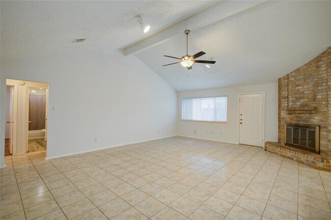 Foto del edificio - 1911 Ripple Creek Dr
