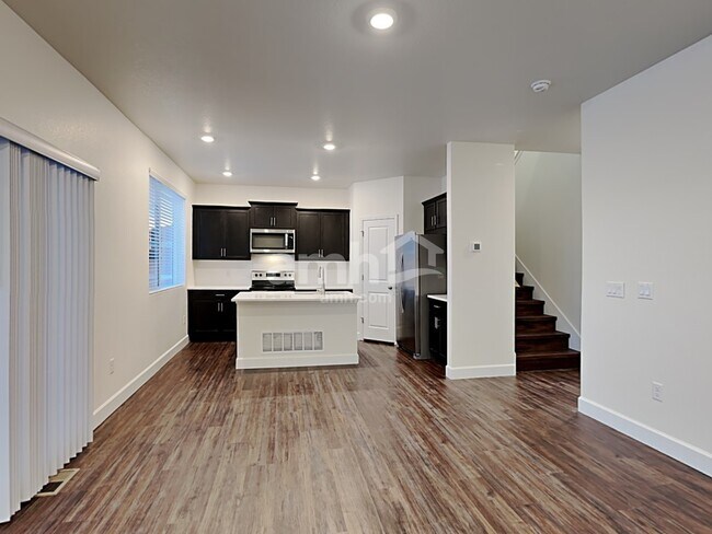 Building Photo - 14881 W 82nd Place