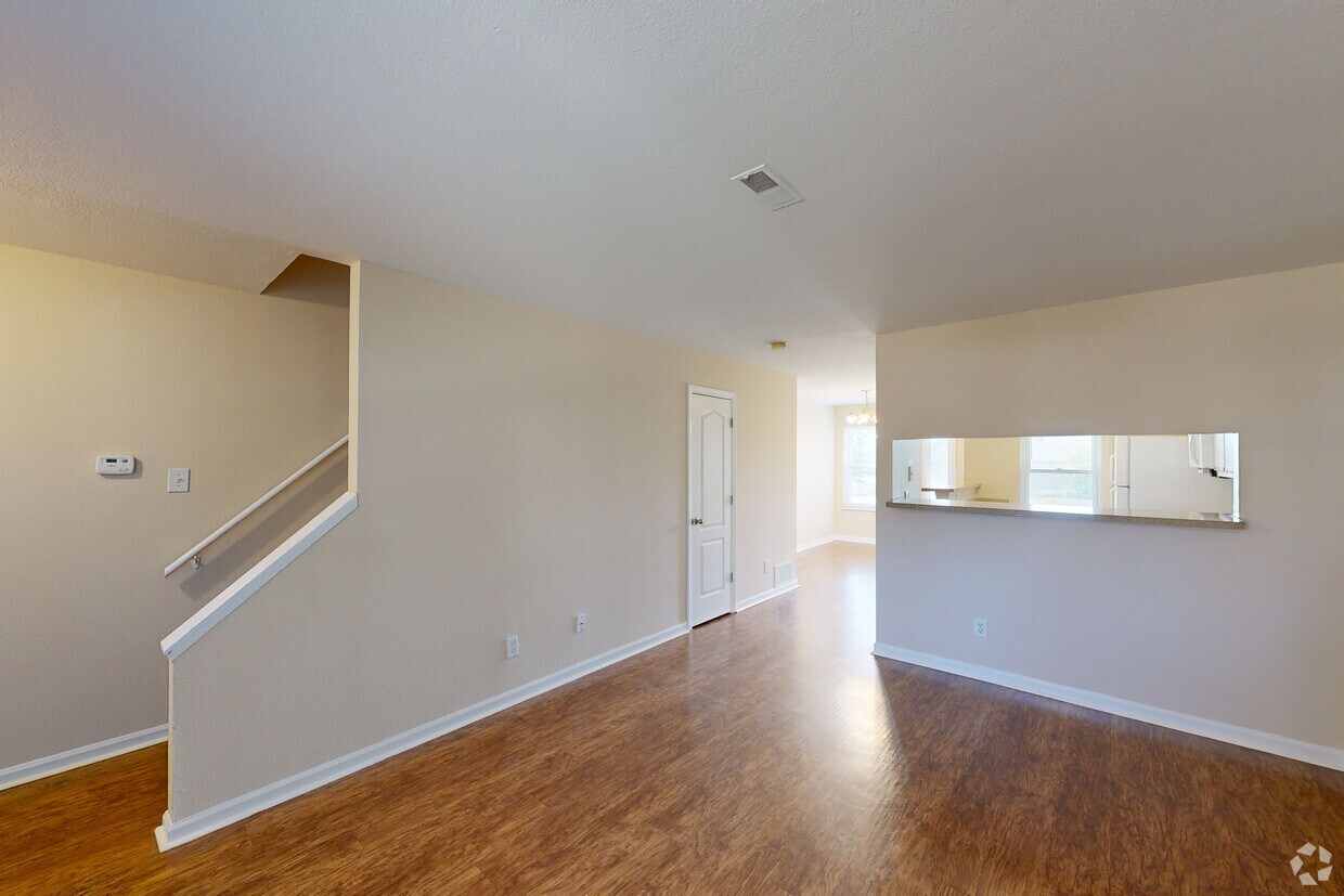 Photo - Peachtree Apartments