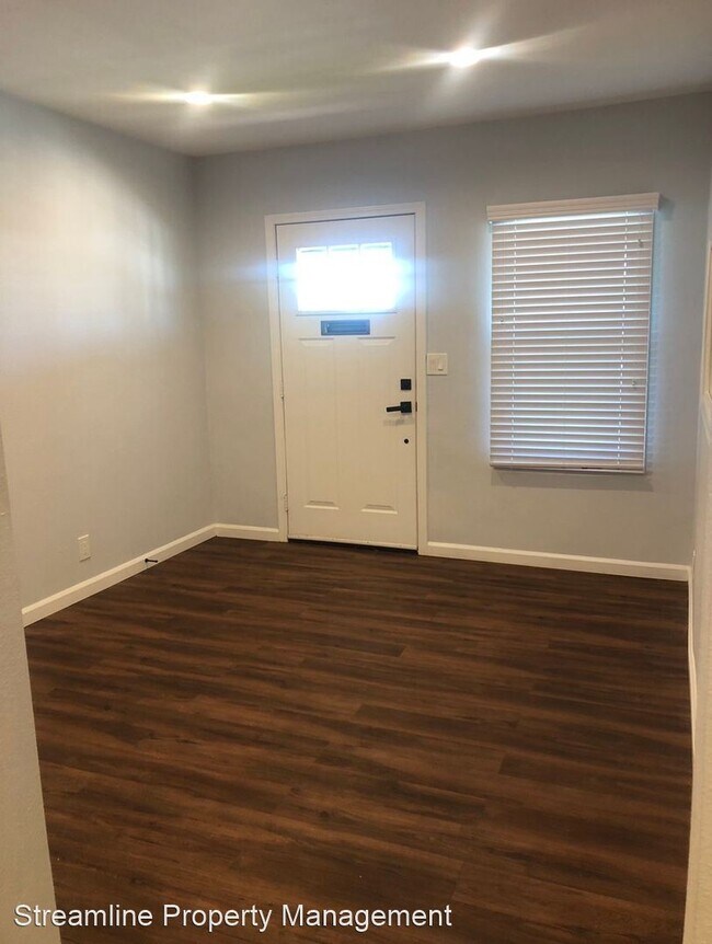 Foto del edificio - 4 br, 3 bath House - 2283 N Batavia Street
